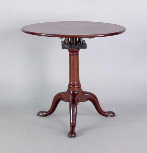 Appraisal: Georgian mahogany tea table ca the circular top above a