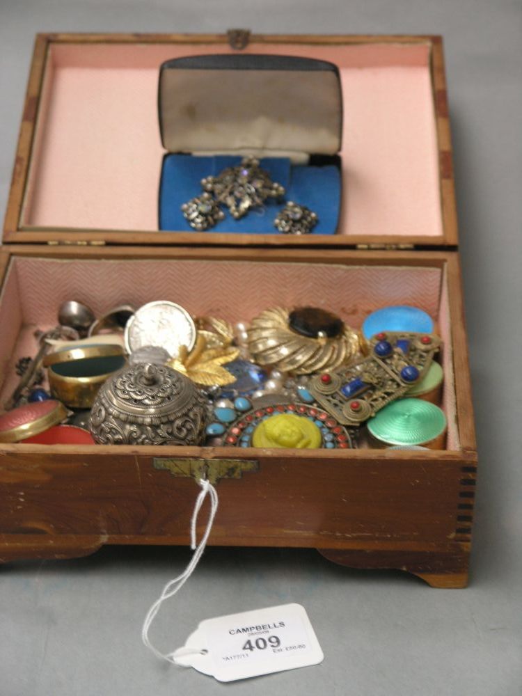 Appraisal: A small assortment of costume jewellery Indian white metal salt