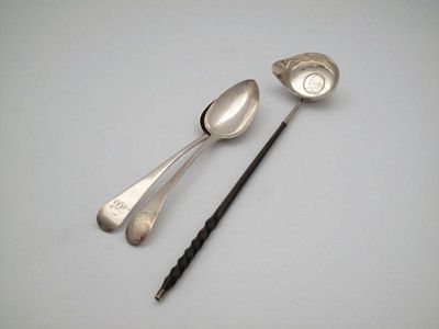 Appraisal: A late th century silver toddy ladle unmarked with an