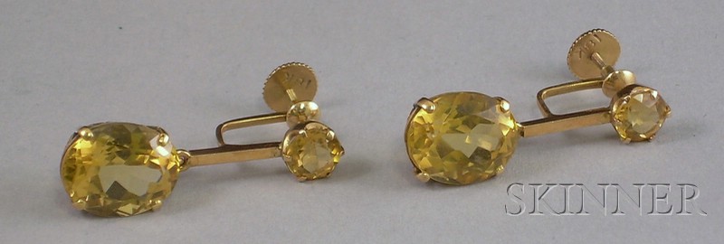 Appraisal: Pair of kt Gold and Citrine Earpendants larger stone x