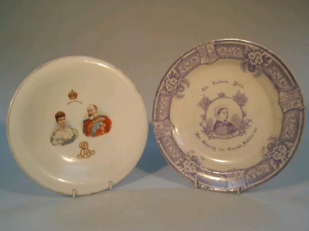 Appraisal: A thC Staffordshire pottery commemorative plate with a profile portrait