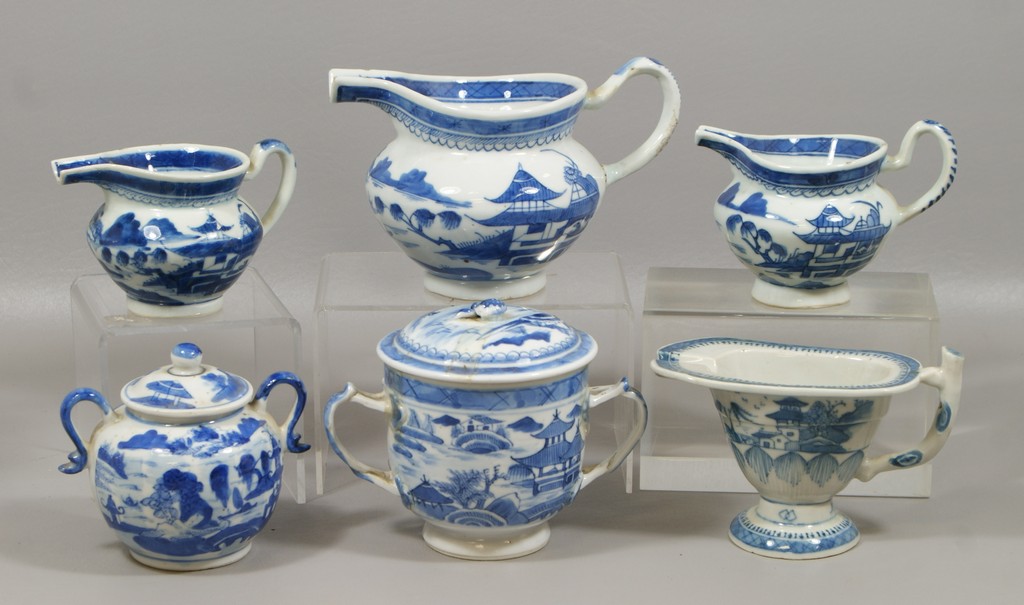 Appraisal: pcs of Chinese Export Canton Porcelain to include hog nose