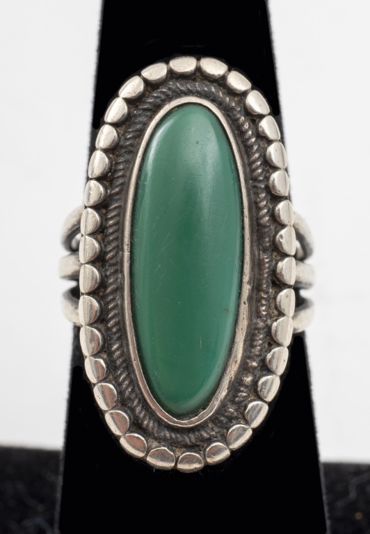 Appraisal: NATIVE AMERICAN NAVAJO SILVER GREEN AGATE RING Native American Navajo