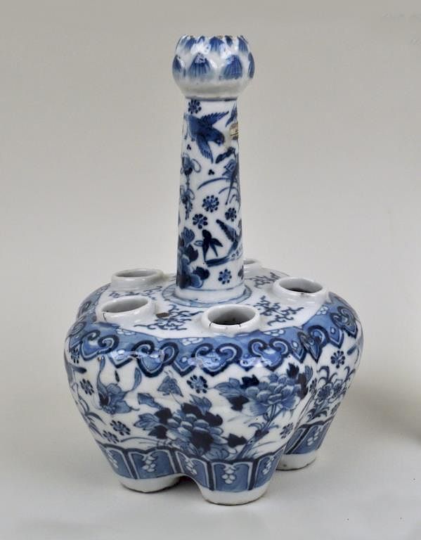 Appraisal: Chinese Blue White Porcelain Tulip Vase th century with bird