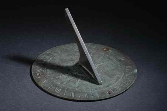 Appraisal: THOMAS HEATH BRONZE HORIZONTAL PLATE SUNDIAL early th century inscribed