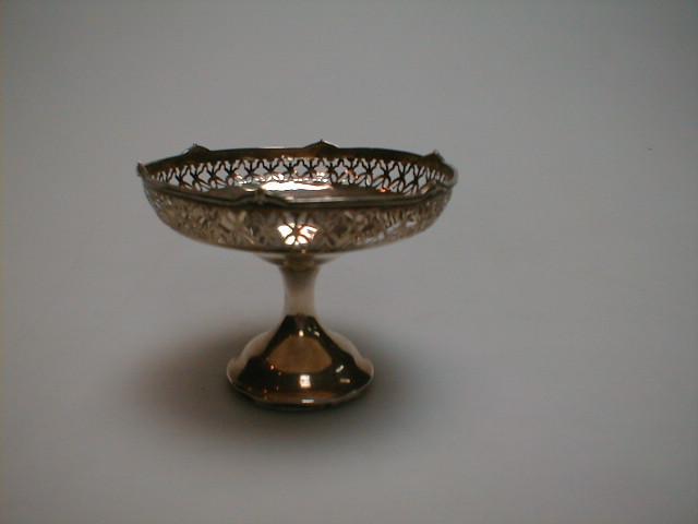 Appraisal: A George V silver pedestal bon bon dish with a