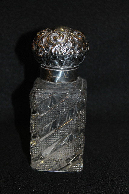 Appraisal: A CUT GLASS PERFUME BOTTLE of square cut form with