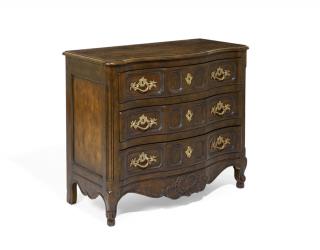 Appraisal: A BAKER CHEST OF DRAWERS A BAKER CHEST OF DRAWERS