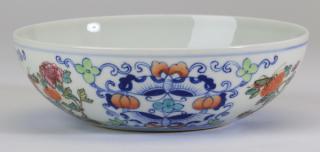 Appraisal: Chinese wucai 'butterfly and gourd' shallow bowl w Chinese wucai