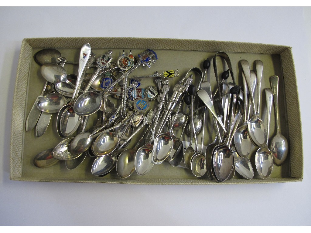 Appraisal: A lot comprising a set of six silver spoons with