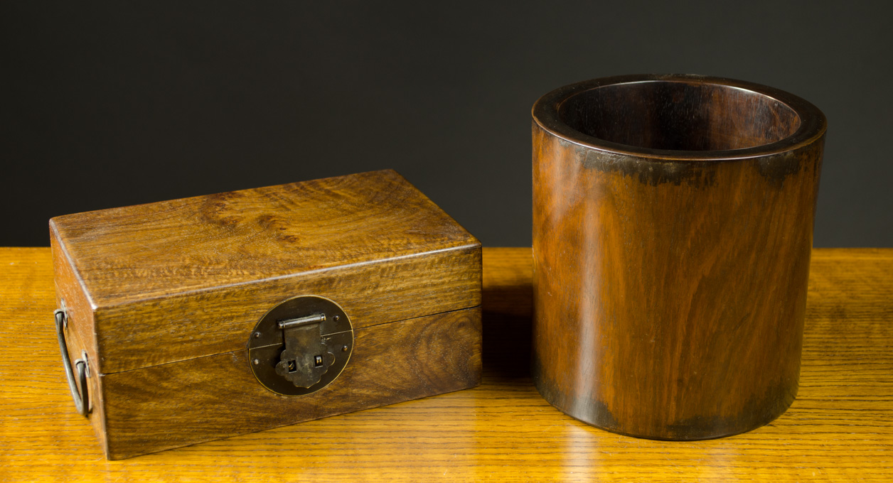 Appraisal: CHINESE HUANGHUALI WOOD BRUSH POT AND HINGE-TOP BOX the box