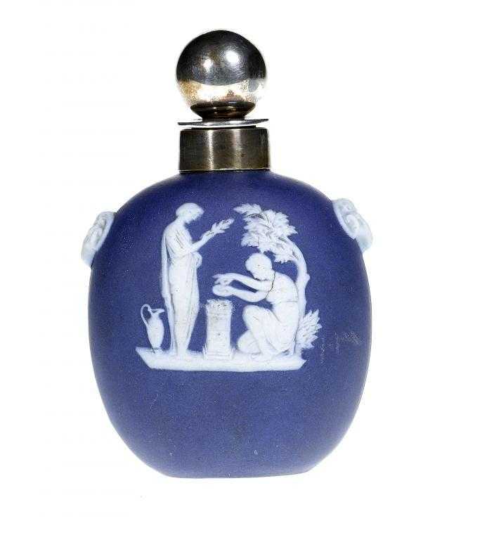 Appraisal: A WEDGWOOD DARK BLUE JASPER DIP SCENT BOTTLE sprigged with