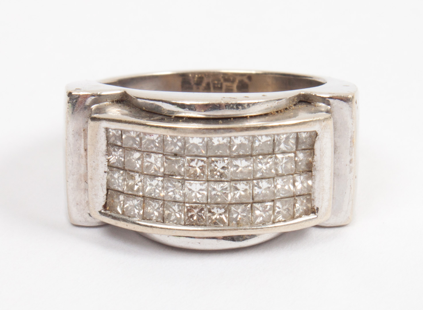 Appraisal: Lady's K white gold and diamond pave ring size grams