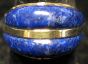 Appraisal: karat yellow gold lapis ringDisplaying two peaked segments of lapis