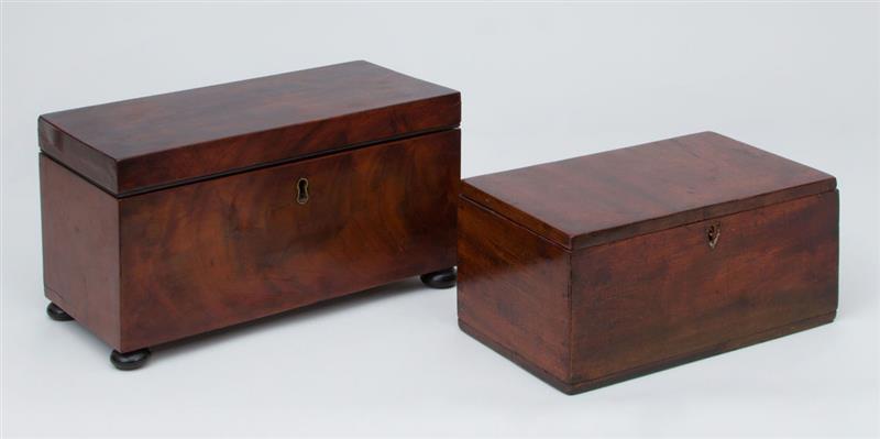 Appraisal: REGENCY MAHOGANY TEA CADDY With two lidded wells and a