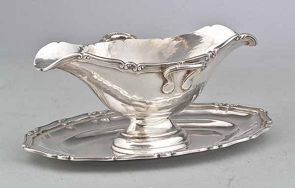 Appraisal: A South American Sterling Silver Hand-Wrought Navette-Form Sauce Boat and