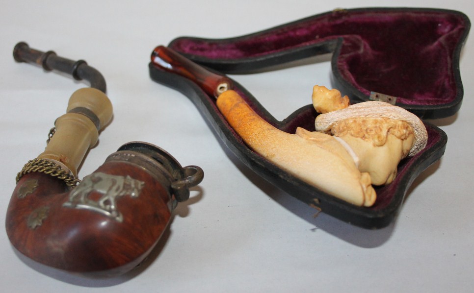 Appraisal: A thC Meerschaum pipe in case and a further pipe