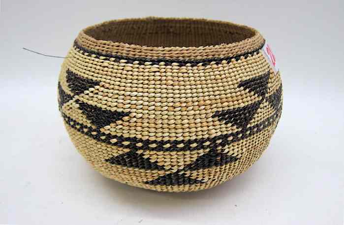 Appraisal: LOWER KLAMATH RIVER INDIAN BASKET tightly woven with black maiden