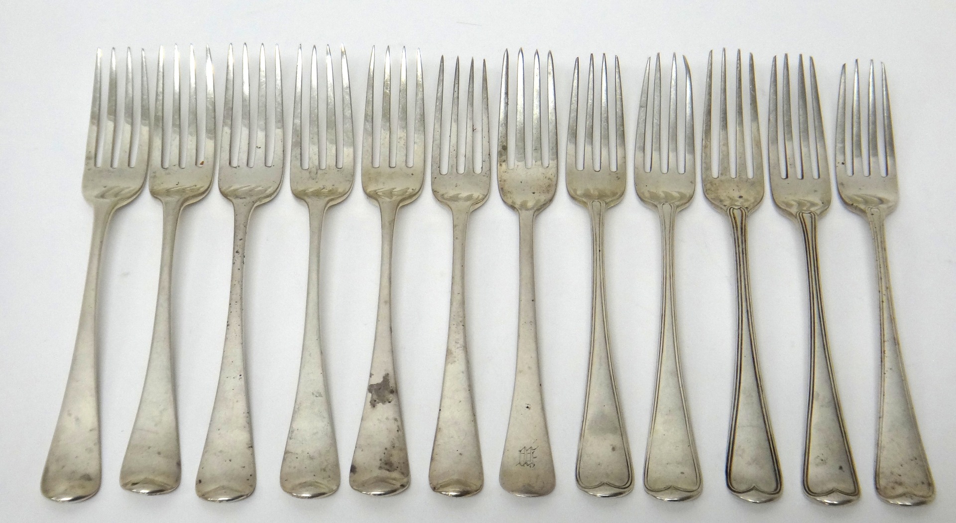 Appraisal: Silver table flatware comprising three Old English and thread pattern