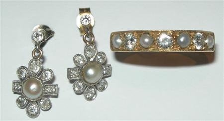 Appraisal: An ct gold mounted half-pearl and diamond set ring alternately