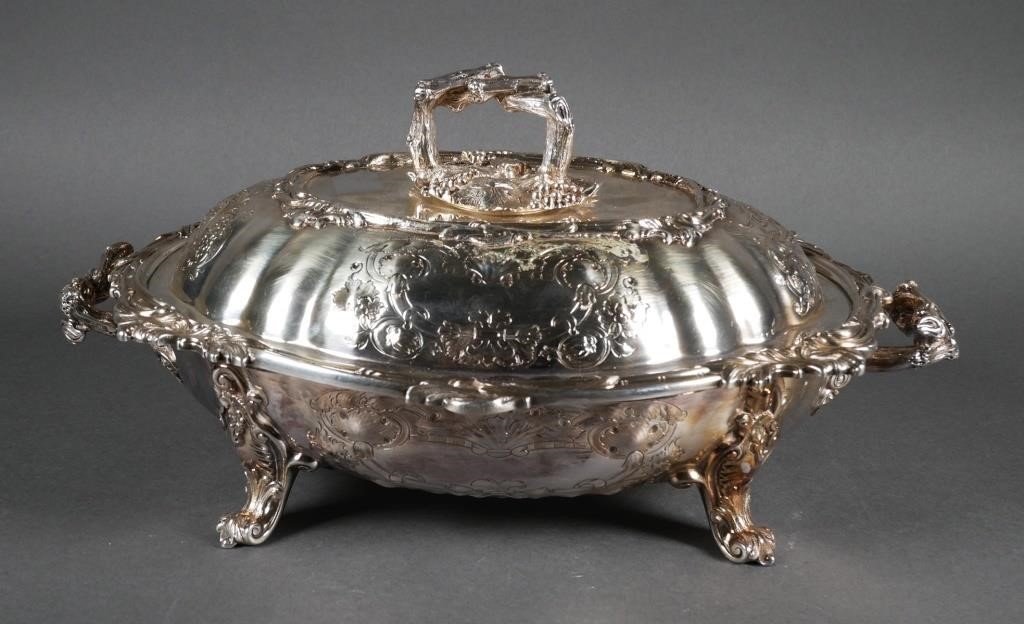 Appraisal: English silverplate server with insert by British manufacturers Martin Hall