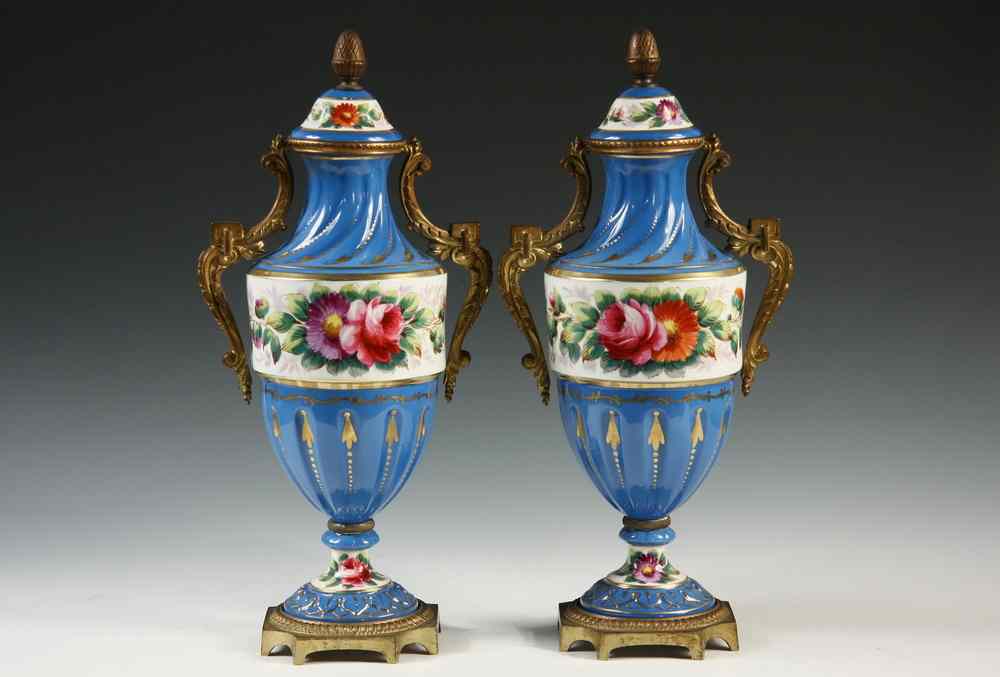 Appraisal: URNS - Late th early th c pair of French