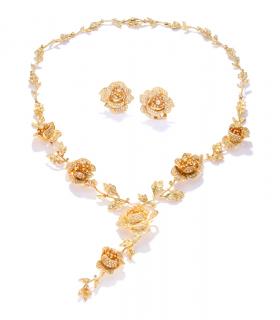 Appraisal: A GOLD AND DIAMOND ROSE NECKLACE WITH MATCHING EARRINGS A