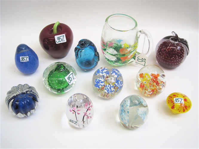 Appraisal: TWELVE ASSORTED PAPERWEIGHTS Two in the form of apples three