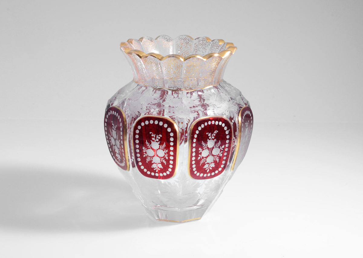 Appraisal: MOSER CUT TO CLEAR ETCHED GLASS VASE Attribution Ruby cut