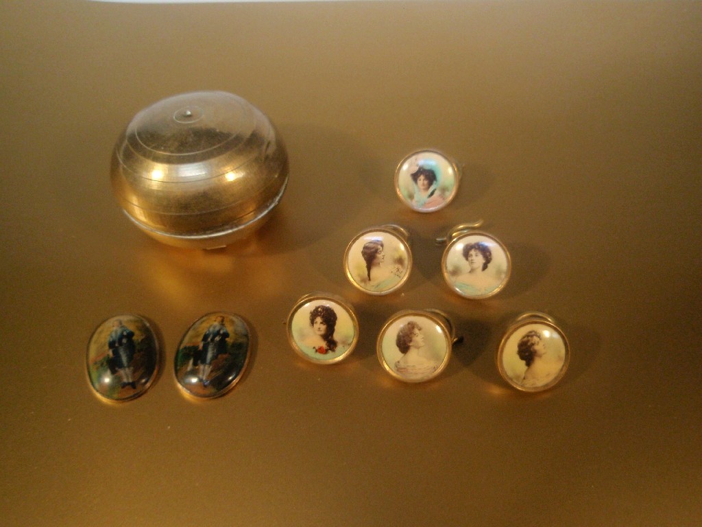 Appraisal: A small brass box containing portrait buttons and two others