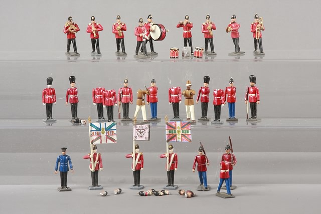 Appraisal: Lot of metal figures by various manufacturers representing British Infantry