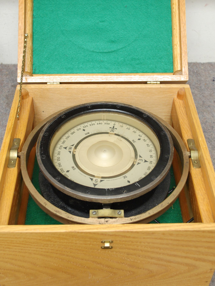 Appraisal: U S NAVY BU SHIPS COMPASS IN OAK CASE C