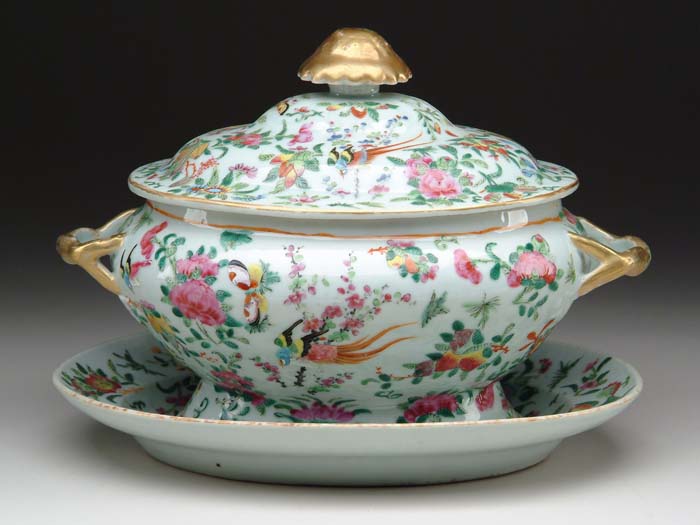 Appraisal: CHINESE EXPORT FAMILE ROSE THREE-PART SOUP TUREEN The two handled