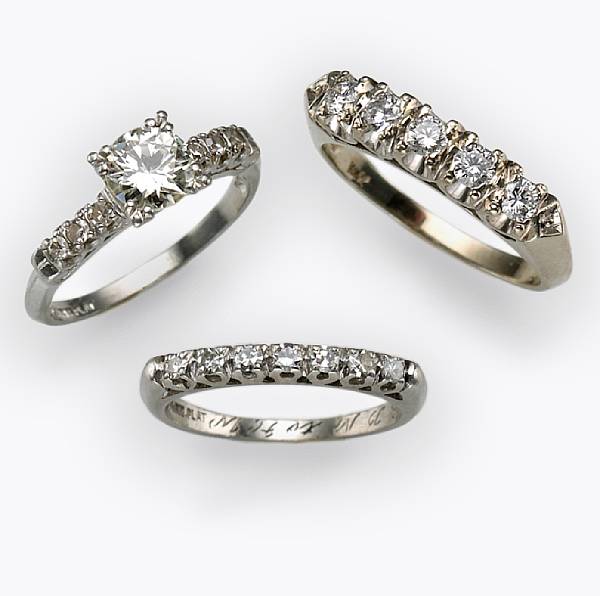 Appraisal: A diamond wedding set together with an additional -stone band