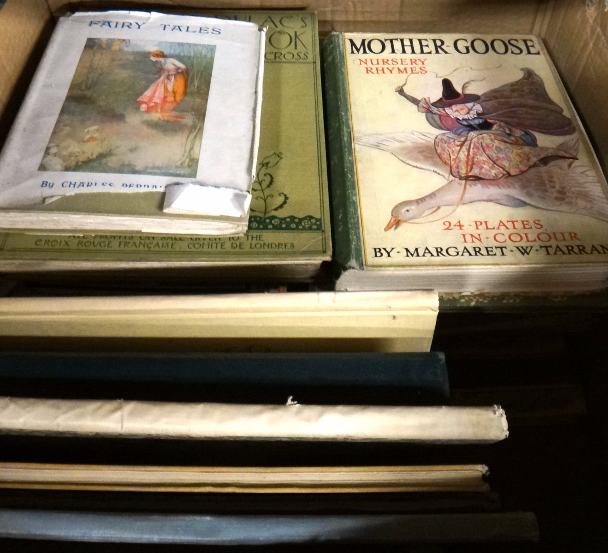 Appraisal: CHILDREN'S BOOKS - an illustrated miscellany mostly late th earlier