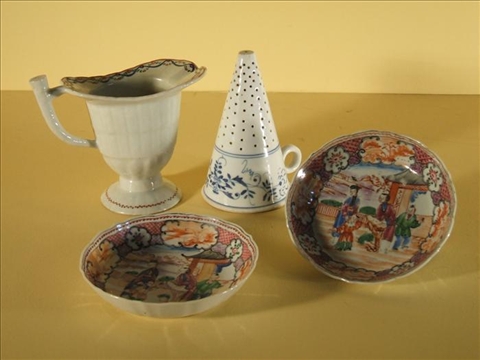 Appraisal: GROUP OF CHINESE EXPORT PORCELAIN ITEMS th c including two