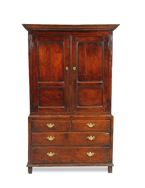 Appraisal: AN TH CENTURY ELM CUPBOARD the upper section with a