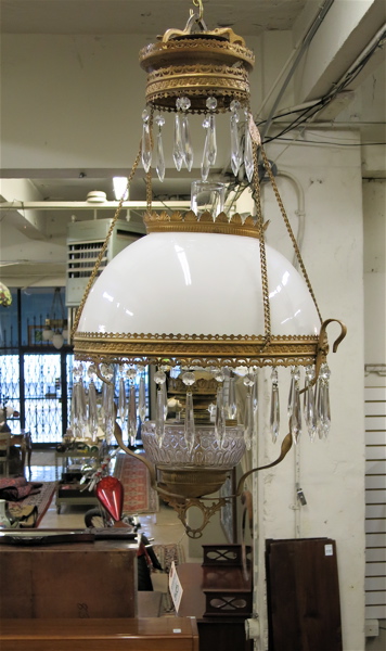 Appraisal: VICTORIAN HANGING KEROSENE LIGHT FIXTURE American c having a clear