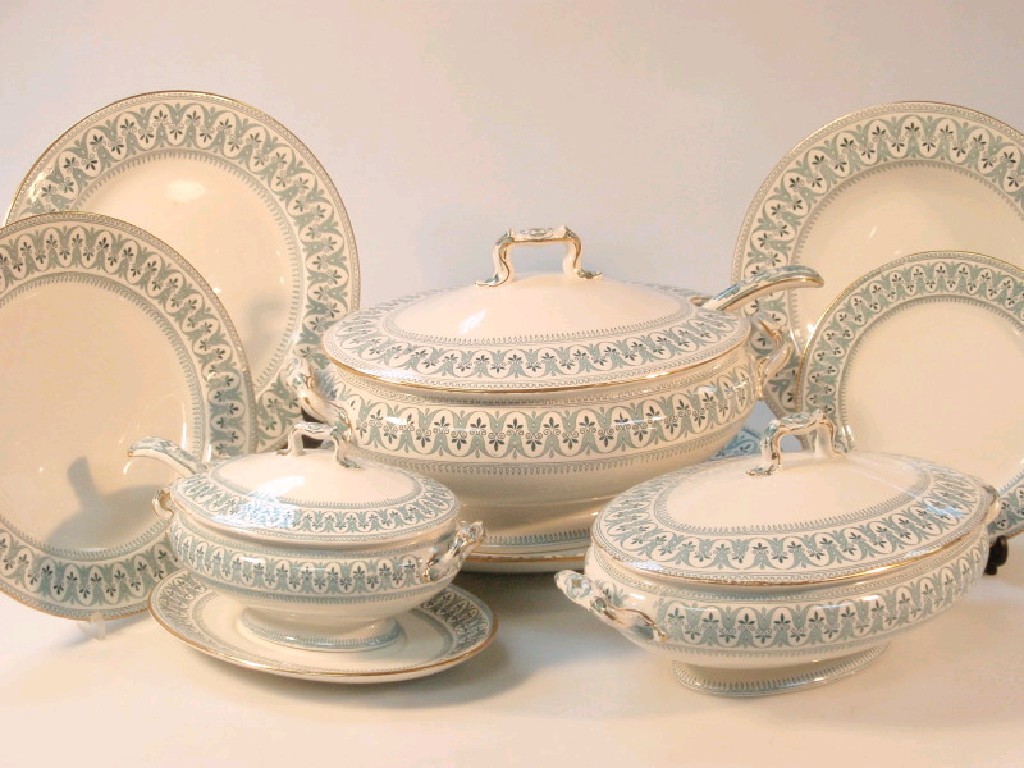 Appraisal: A early thC Royal Doulton 'Curzon' pattern dinner service each