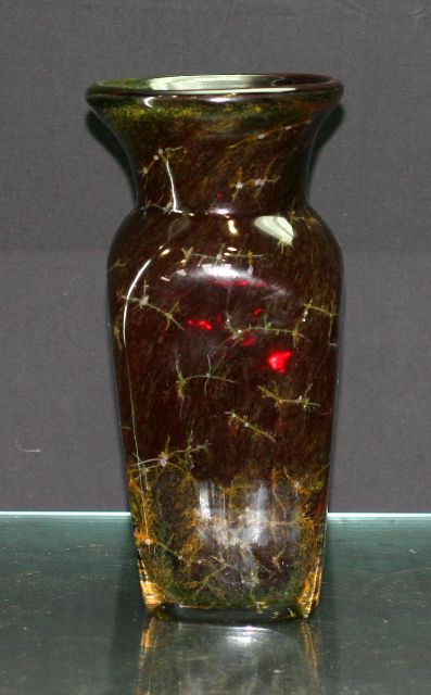 Appraisal: An art glass vase by Adam Jabconski cm high