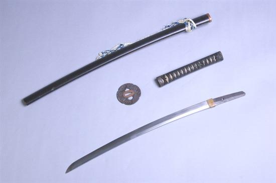 Appraisal: JAPANESE SHORT SWORD WAKIZASHI Shinto period Fully mounted Chu-kissaki blade