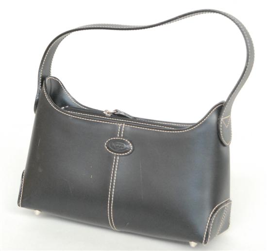 Appraisal: A TODS HANDBAG In black leather in like new condition