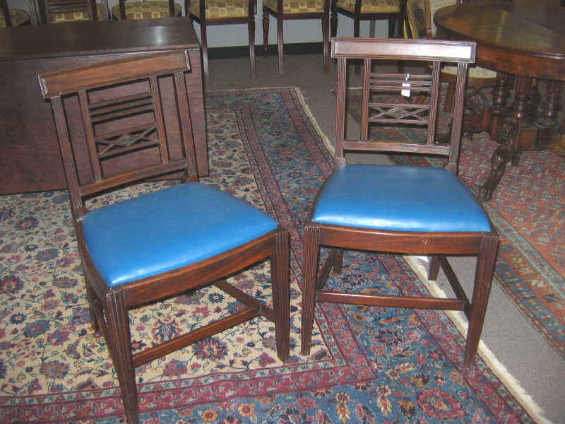 Appraisal: SET OF FOUR REGENCY MAHOGANY SIDE CHAIRS With concave top