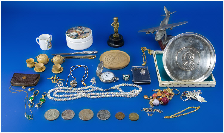 Appraisal: Bag Of Costume Jewellery And Misc Collectables Comprising Beads Pocket