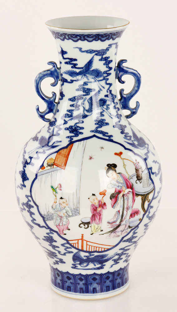 Appraisal: - Famille Rose Porcelain Vase Famille rose porcelain vase China