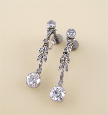 Appraisal: A pair of Belle Epoch diamond drop earrings the two