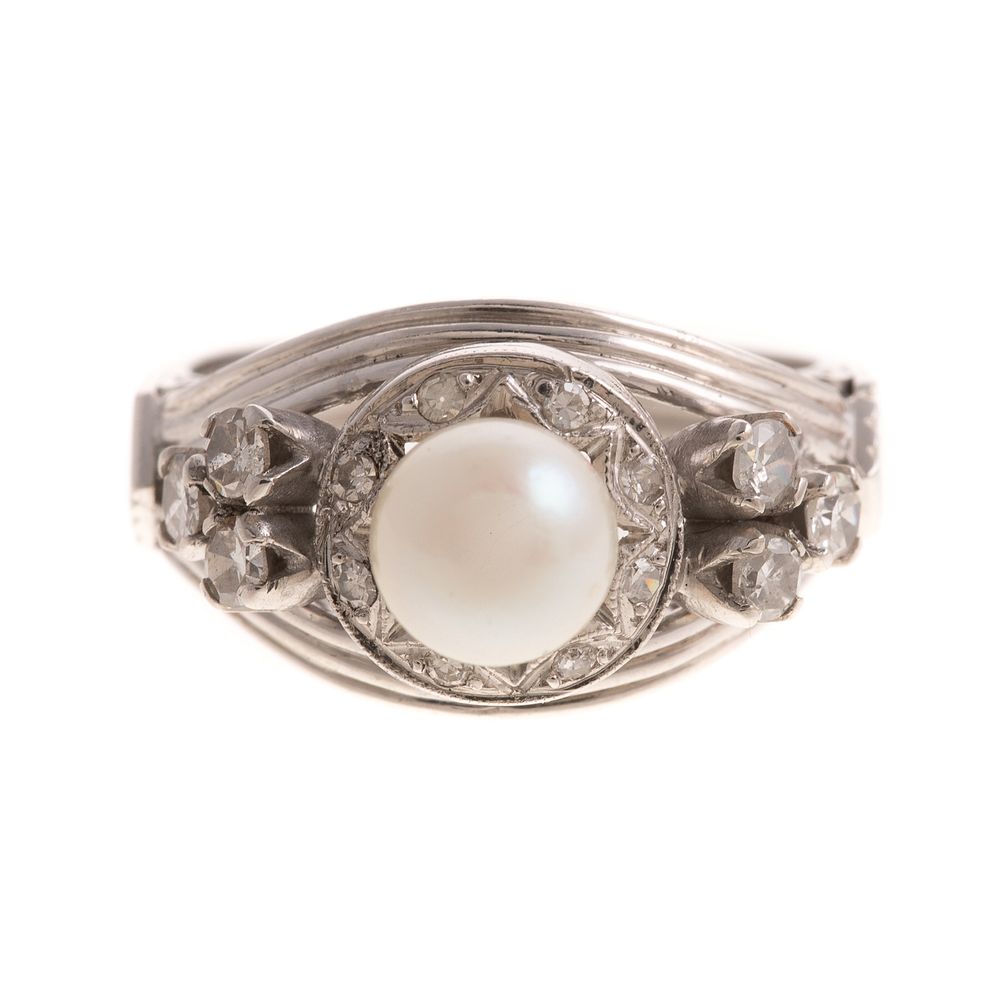 Appraisal: A Pearl Diamond Ring in K K white gold ring