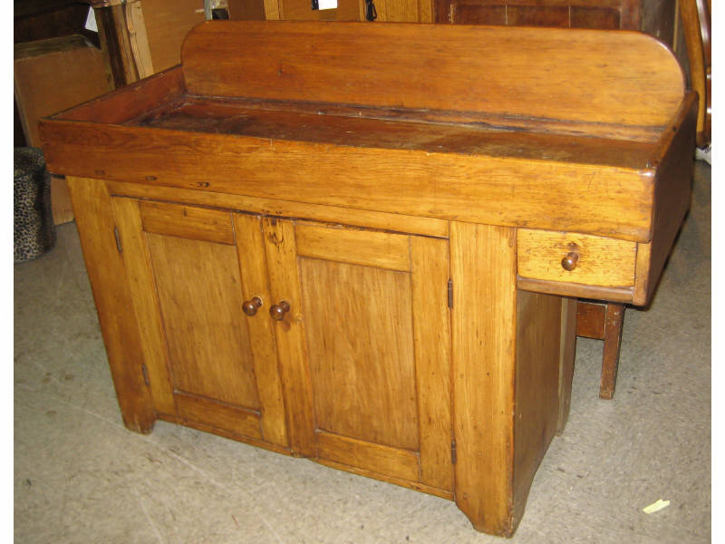 Appraisal: AMERICAN TH CENTURY PINE DRY SINK Open trough top with