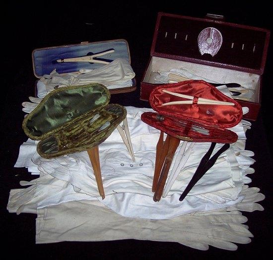 Appraisal: A glove box containing glove stretchers and a pair of