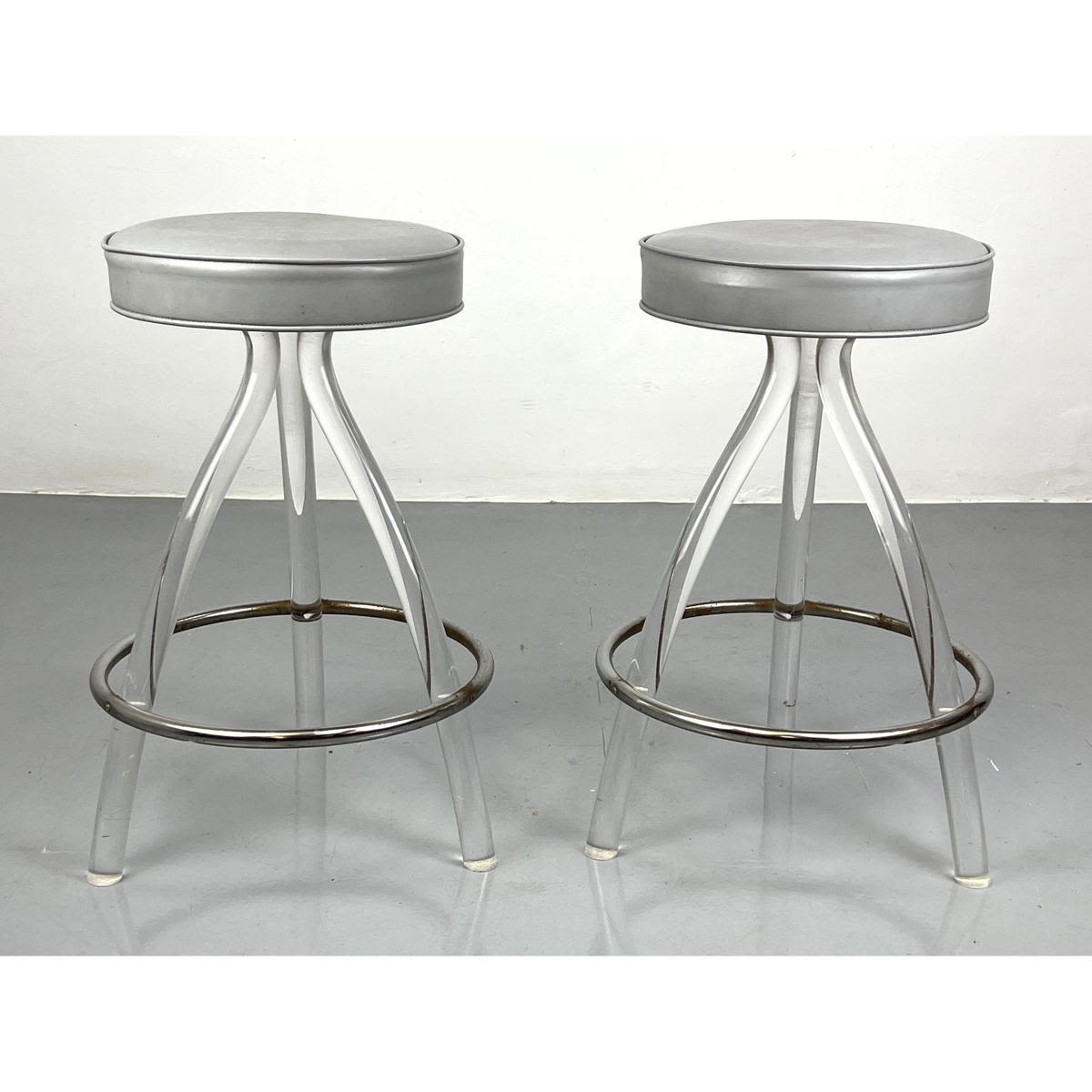 Appraisal: Pr HILL Lucite and Chrome Frame Bar Stools Label Dimensions